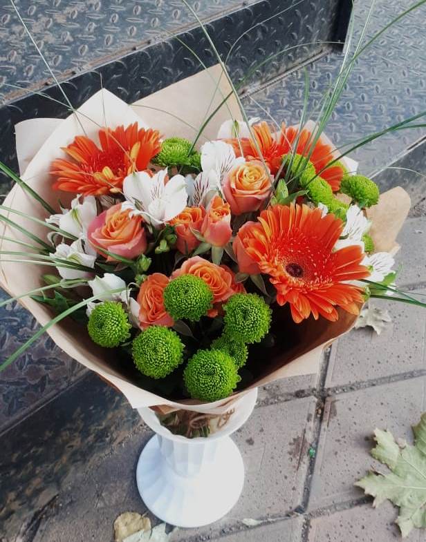 Букет цветов из: Герберы, Хризантемы, Альстромерии и Розы в Дедовске