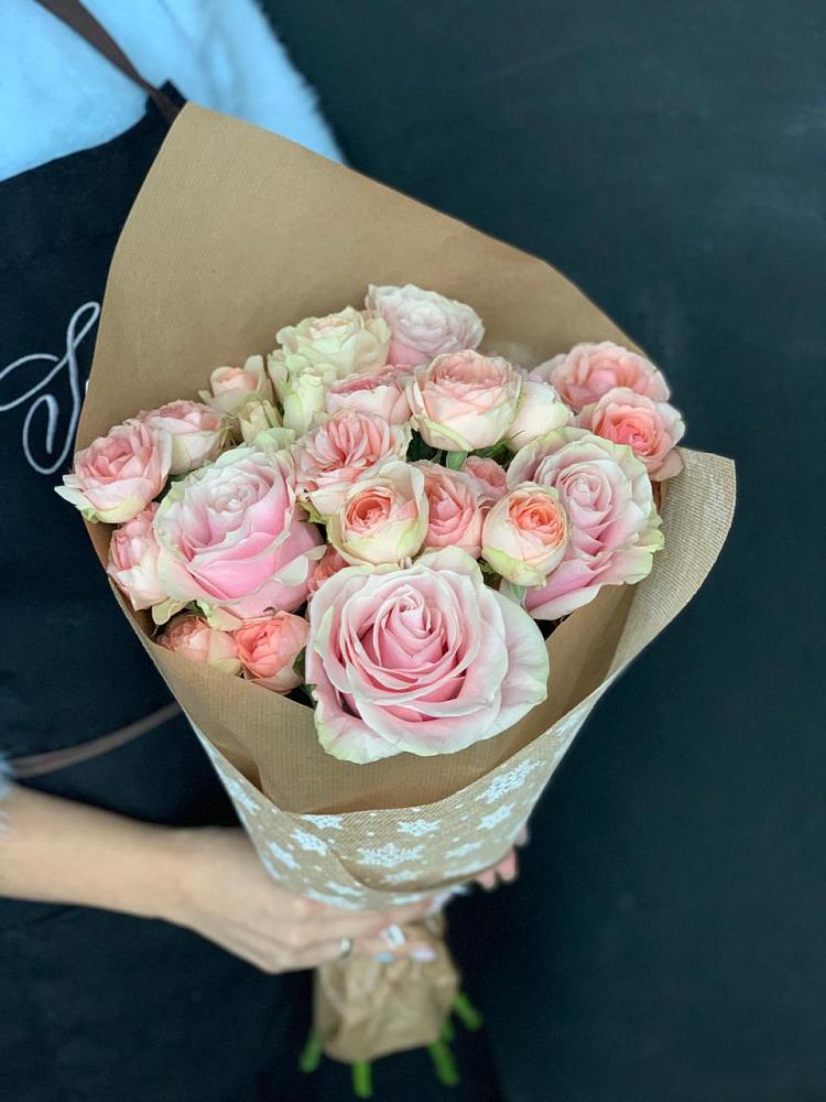 Букет цветов из: Хризантемы и Розы в Дедовске