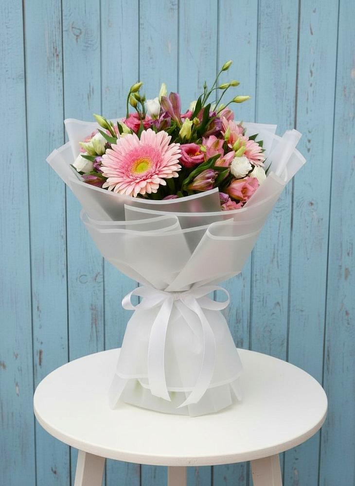 Букет цветов из: Герберы, Альстромерии и Лизиантусы в Дедовске