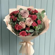 Букет цветов из:  Гвоздики и Розы в Дедовске