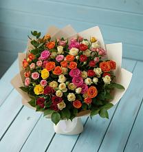 Букет Микс из разноцветных кустовых роз в Дедовске